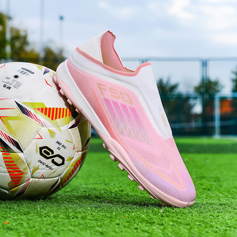 Yeni erkek futbol ayakkabıları - Outdoor Sport Court incelemesi ve fiyatı